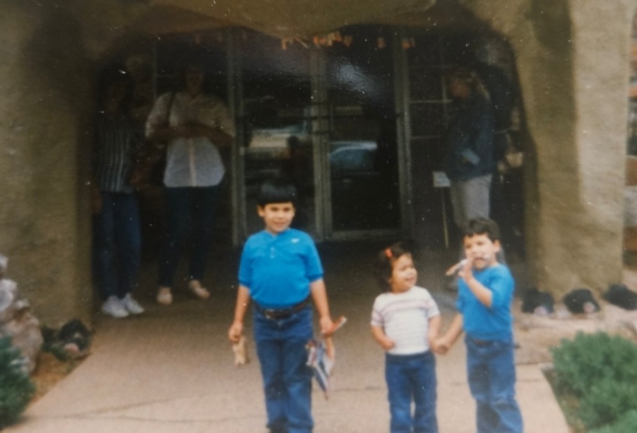 Carlos, Teresa, and Ricky as kids on a family vacation
